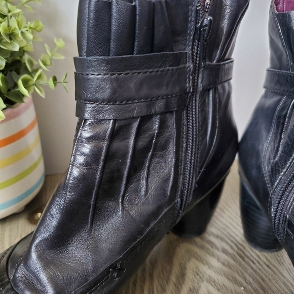 Arnold churgin leather Victorian pleated top boots. Size 40 (9.5) - Picture 4 of 11
